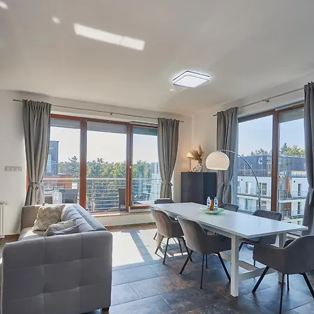 Penthouse C52 - Golden Tulip *